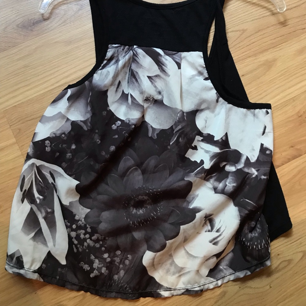 American Eagle Floral Tank, Medium